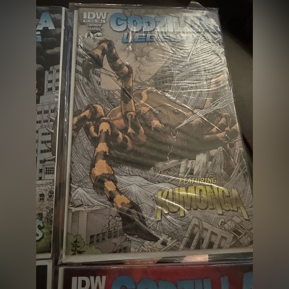 Godzilla Legends Comic Collection - Picture 5 of 8